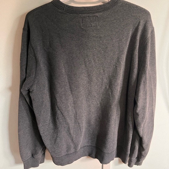 Comfy sweater! - Picture 3 of 3